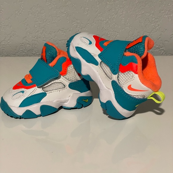 Nike Speed Turf TD 'Bright Turquoise’ Size 4C - Picture 5 of 7